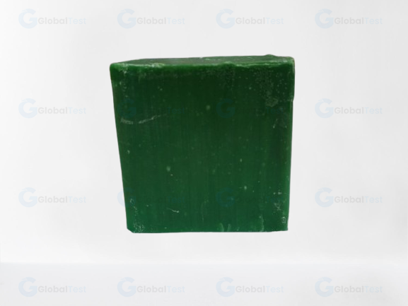 Savon vert naturel 375 g, fabriqué à partir d'huiles végétales 100 % naturelles, polyvalent pour le nettoyage des mains, des surfaces et comme détachant puissant, respectueux de la peau et de l'environnement, idéal pour un usage domestique ou professionnel