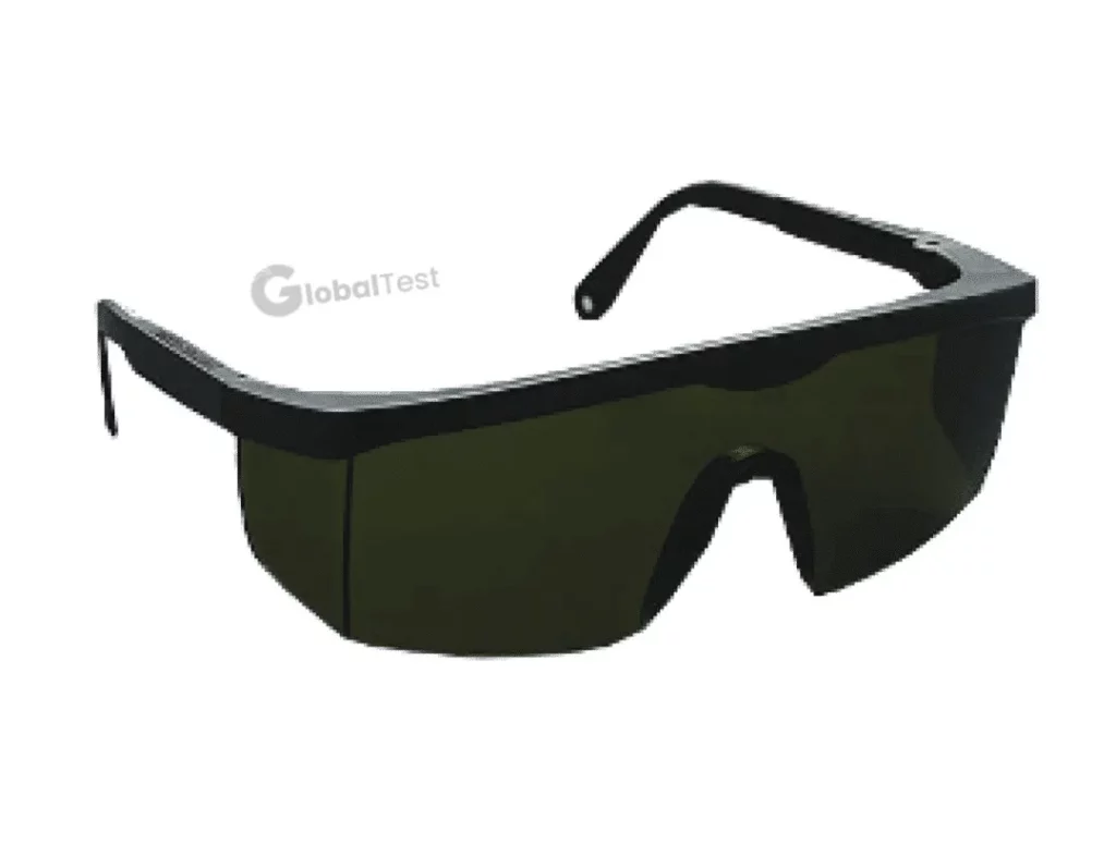 LUNETTE-JR011-NOIR-1 lunette soudeur en polycarbonate noir, verres DIN 5 verts anti-UV, conforme EN 166 et EN 169 pour soudage léger.